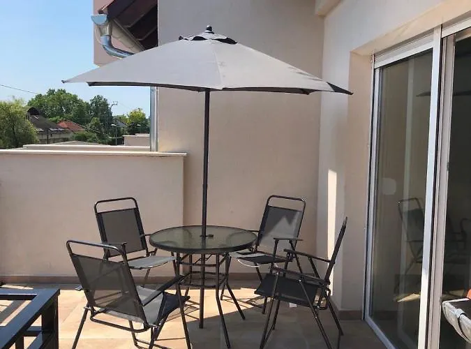 Bibi Terasz * 발라톤엘